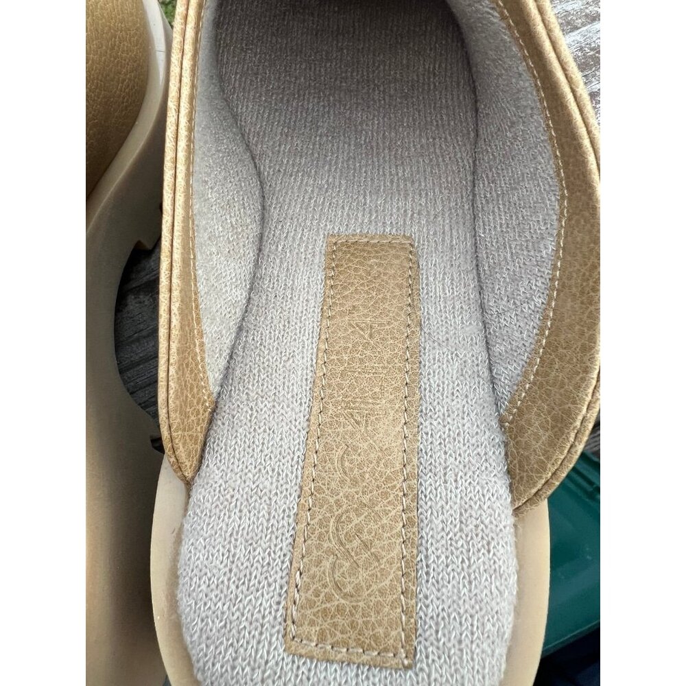 New CALIA by Carrie Underwood Kendra Vegan Leather Chunky Clogs | Tan Size 8 - Picture 4 of 6